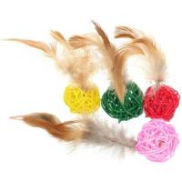 Іграшка для котів Hippie Pet М'ячики з ротангу з пір'ям різнокольорові 4 см 4 ш Фото