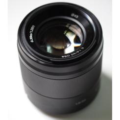 Объектив Sony 50mm f/1.8 Black for NEX Фото 4