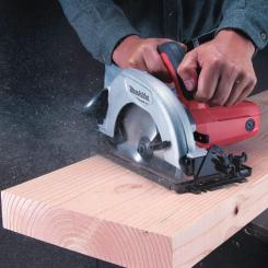 Дисковая пила Makita M5802 ручная, 1050Вт, 185мм Фото 1