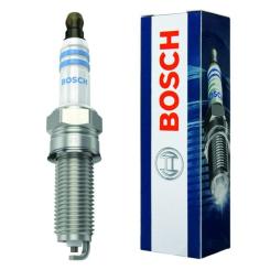 Свеча зажигания Bosch 0 242 135 545 Фото