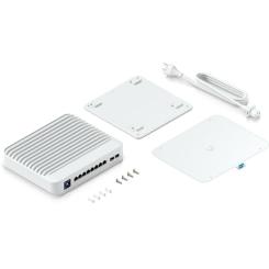 Коммутатор сетевой Ubiquiti USW-PRO-8-POE Фото 6