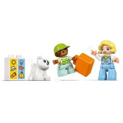 Конструктор LEGO DUPLO Town Интерактивный приключенческий поезд Фото 5