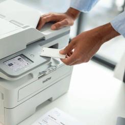 Многофункциональное устройство Brother MFCL2922DWYJ1 Фото 3