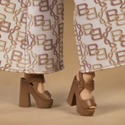 Кукла Barbie Signature Basics 7 Блондинка Фото 8