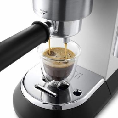 Рожковая кофеварка эспрессо DeLonghi EC685W Фото 3