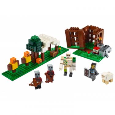 Конструктор LEGO Minecraft Аванпост разбойников 303 детали Фото 1