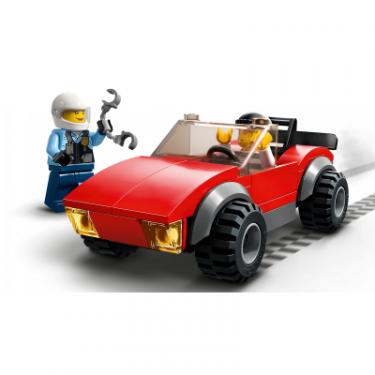 Конструктор LEGO City Переслідування автомобіля на поліцейському мо Фото 3