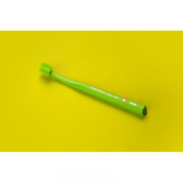 Детская зубная щетка Curaprox CS Kids ультрам'яка d 0.09 мм (4-12 років) Зелений Фото 1